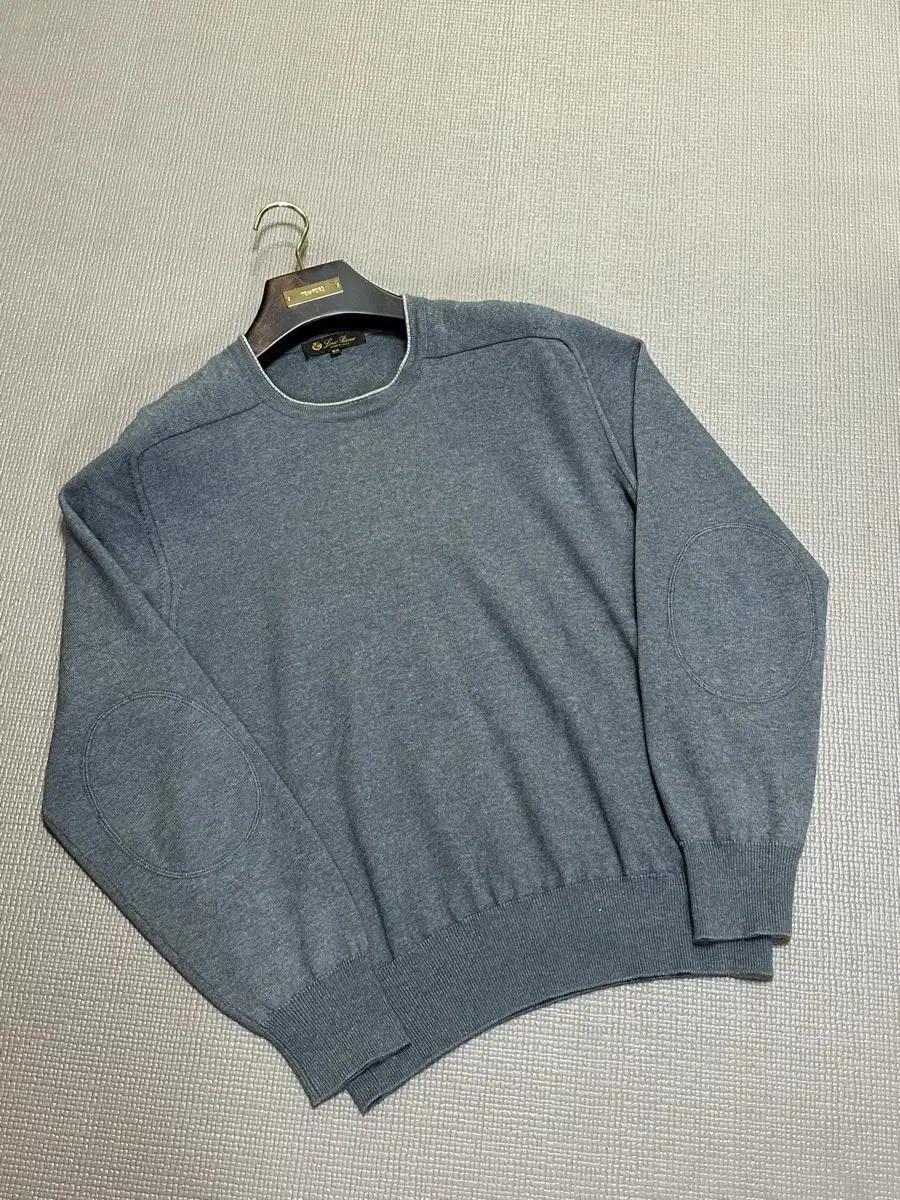 로로피아나 캐시미어 니트