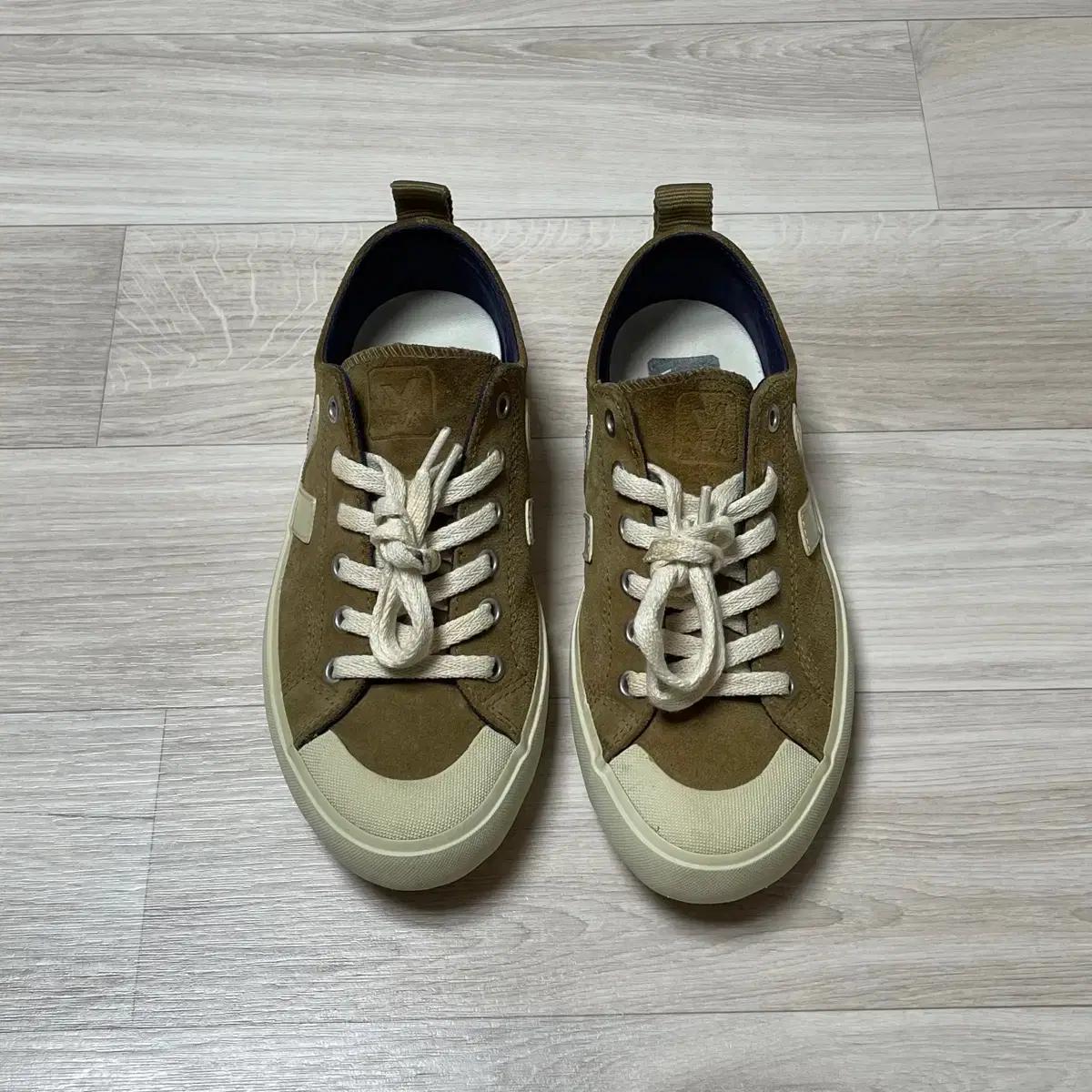 veja 베자 스니커즈 스웨이드 37사이즈