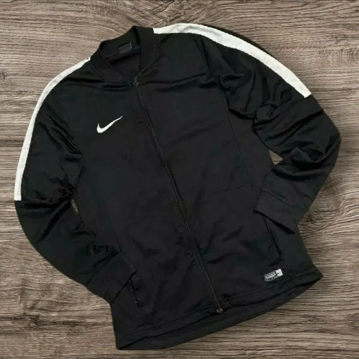 나이키 드라이핏 검흰 져지 집업 100