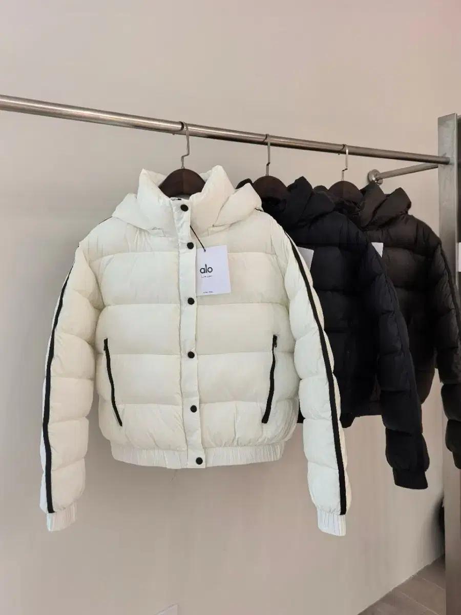 알로 요가 alo yoga 후드 패딩