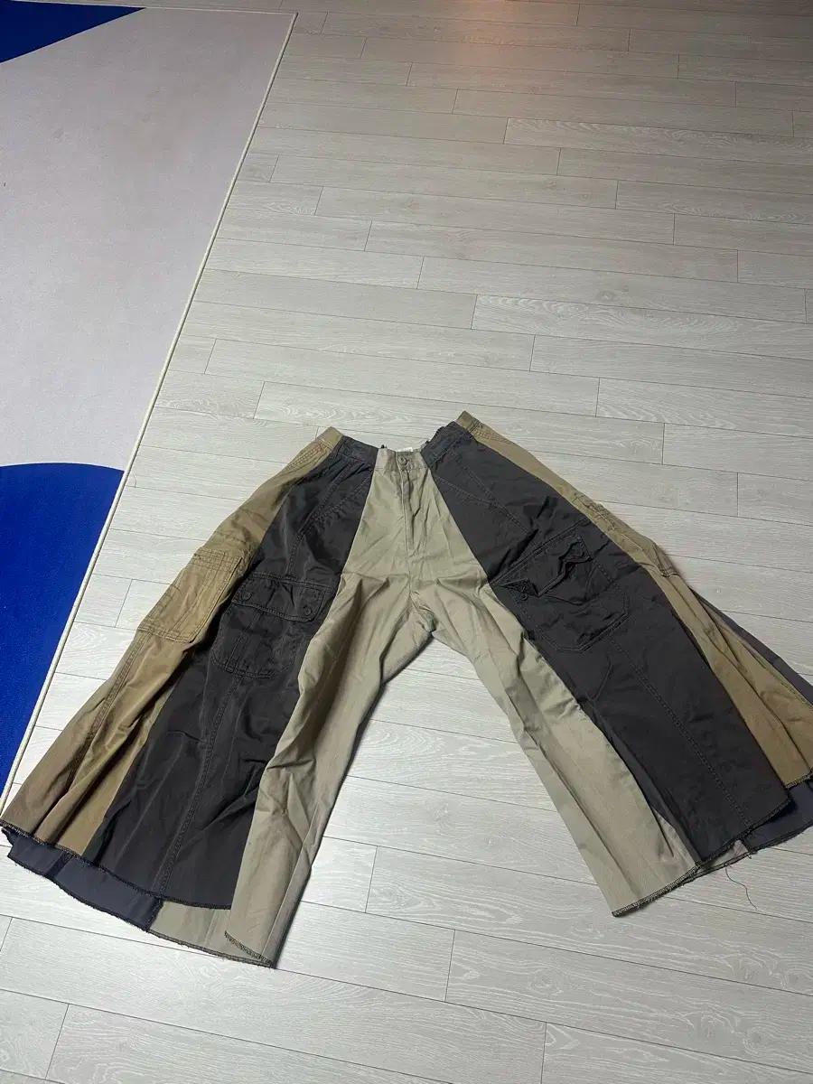 Surgery 치마 바지 판매합니다.