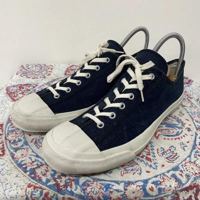 문스타 블랙 스니커즈 운동화 260 E00425