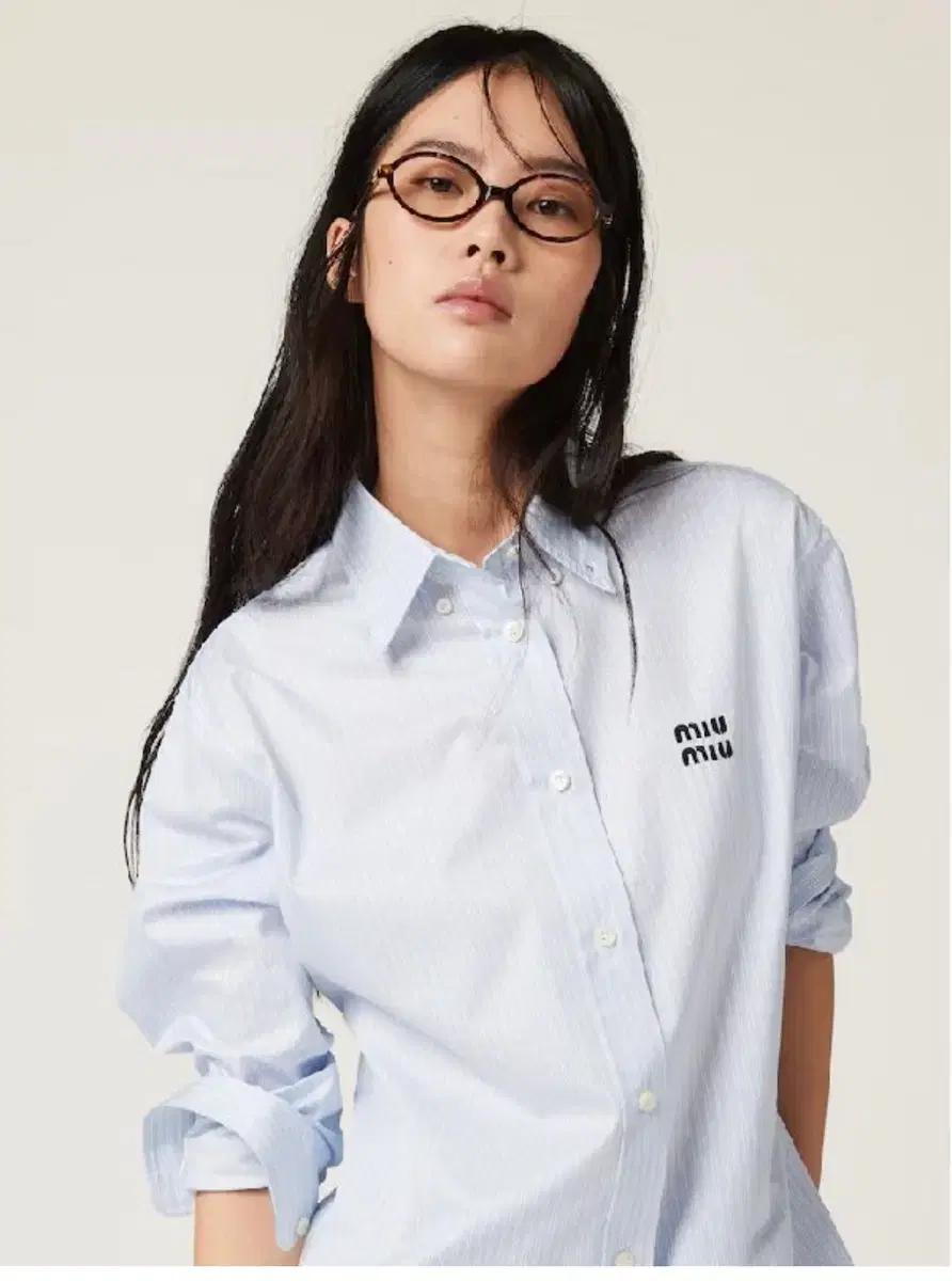 미우미우 스트라이프 로고 셔츠 38사이즈