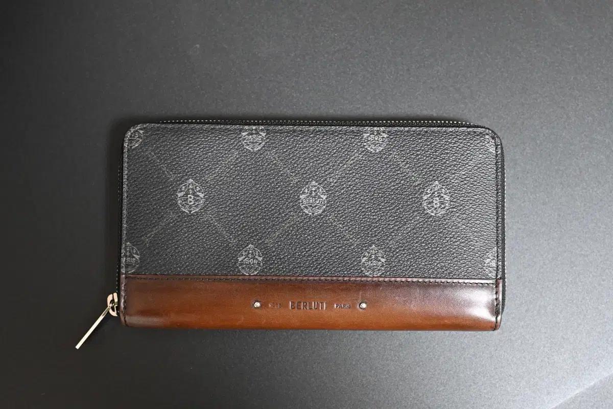 벨루티 지퍼 장지갑 BELUTI