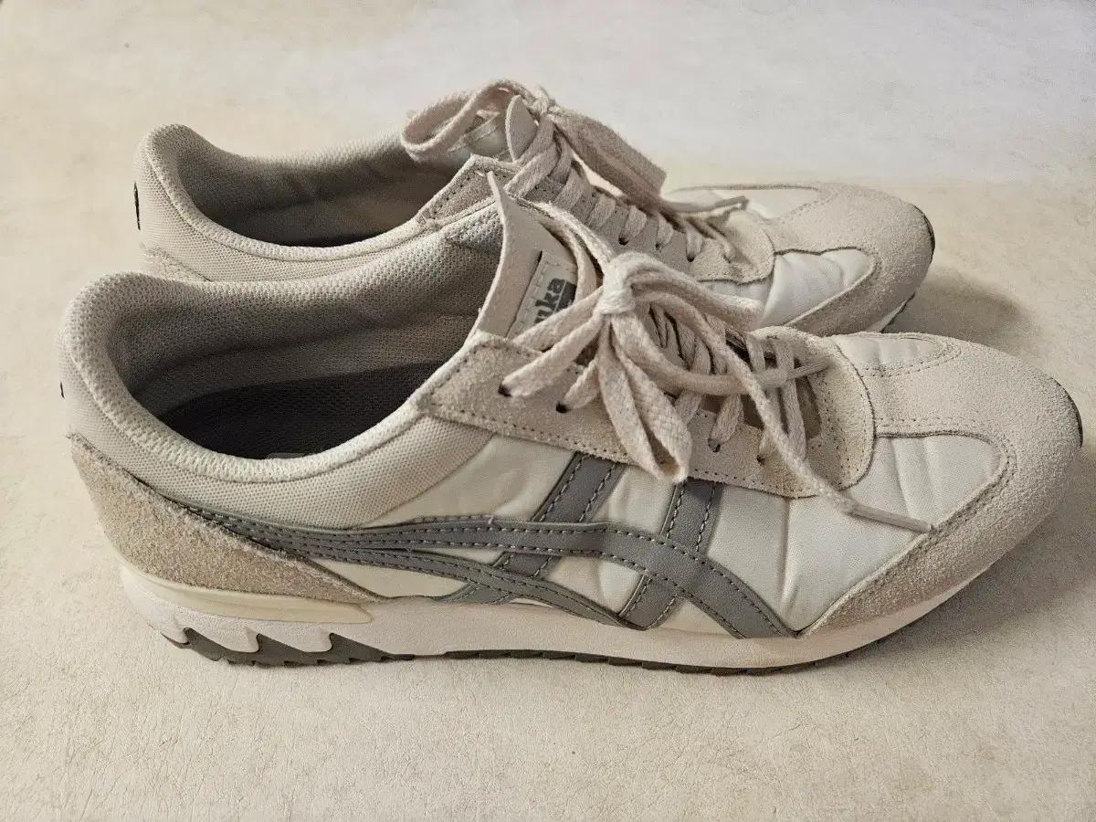 오니츠카타이거 캘리포니아78 260사이즈