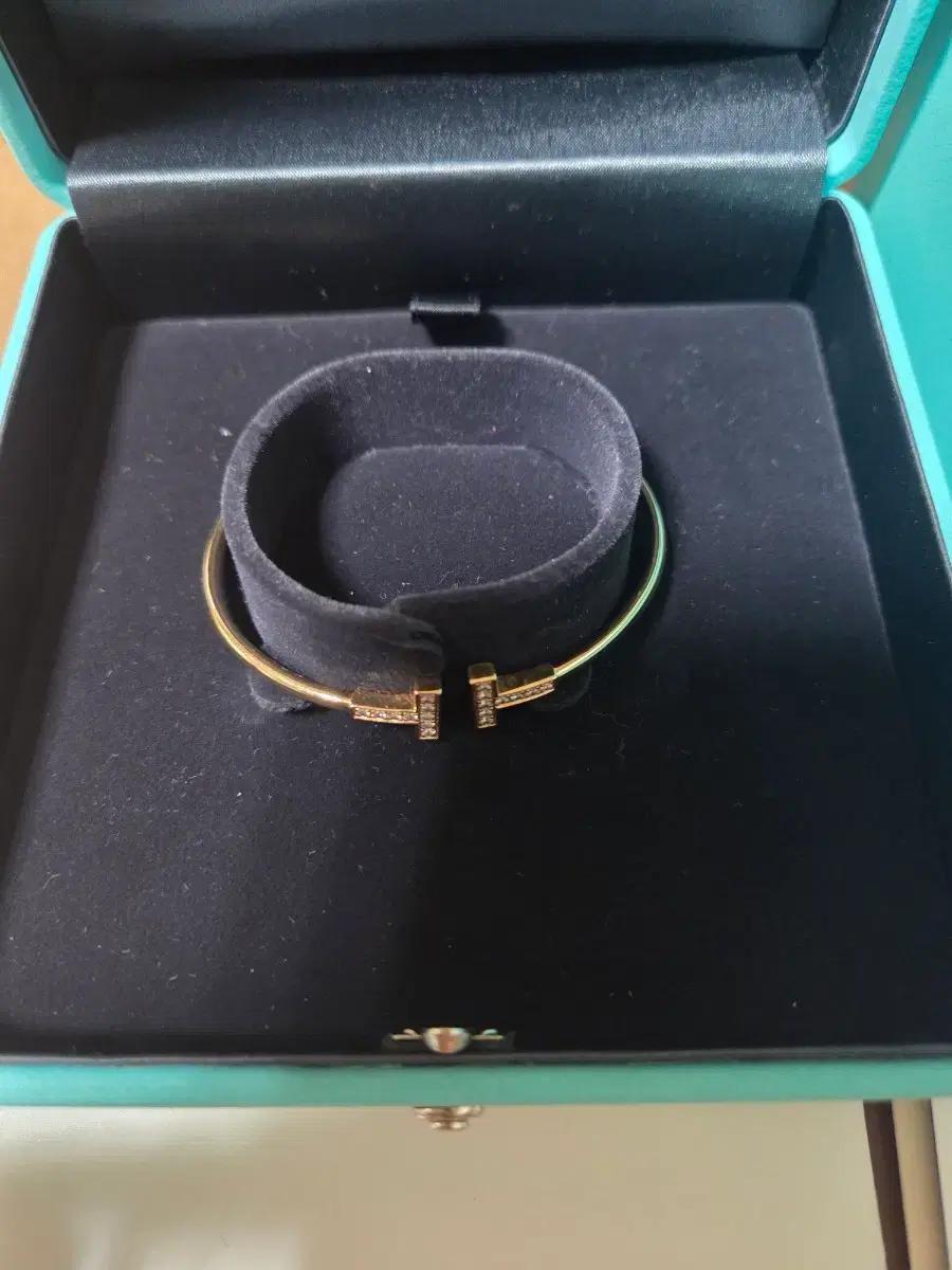 티파니 T골드 다이아 팔찌