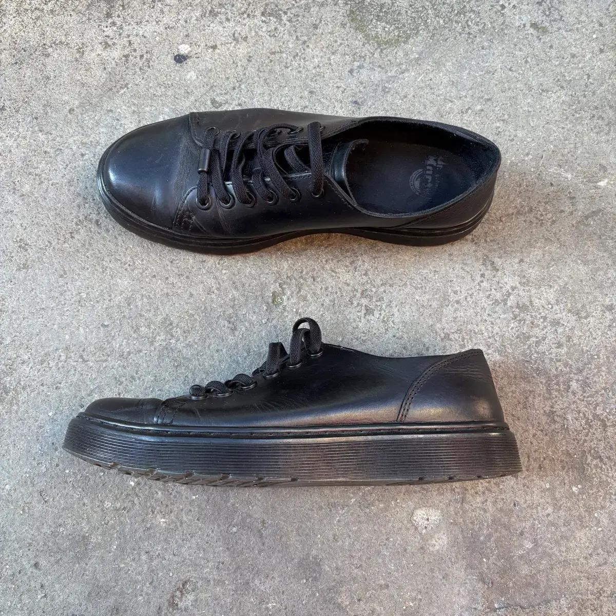 Dr. Martens 닥터마틴 단테 로퍼 (250)