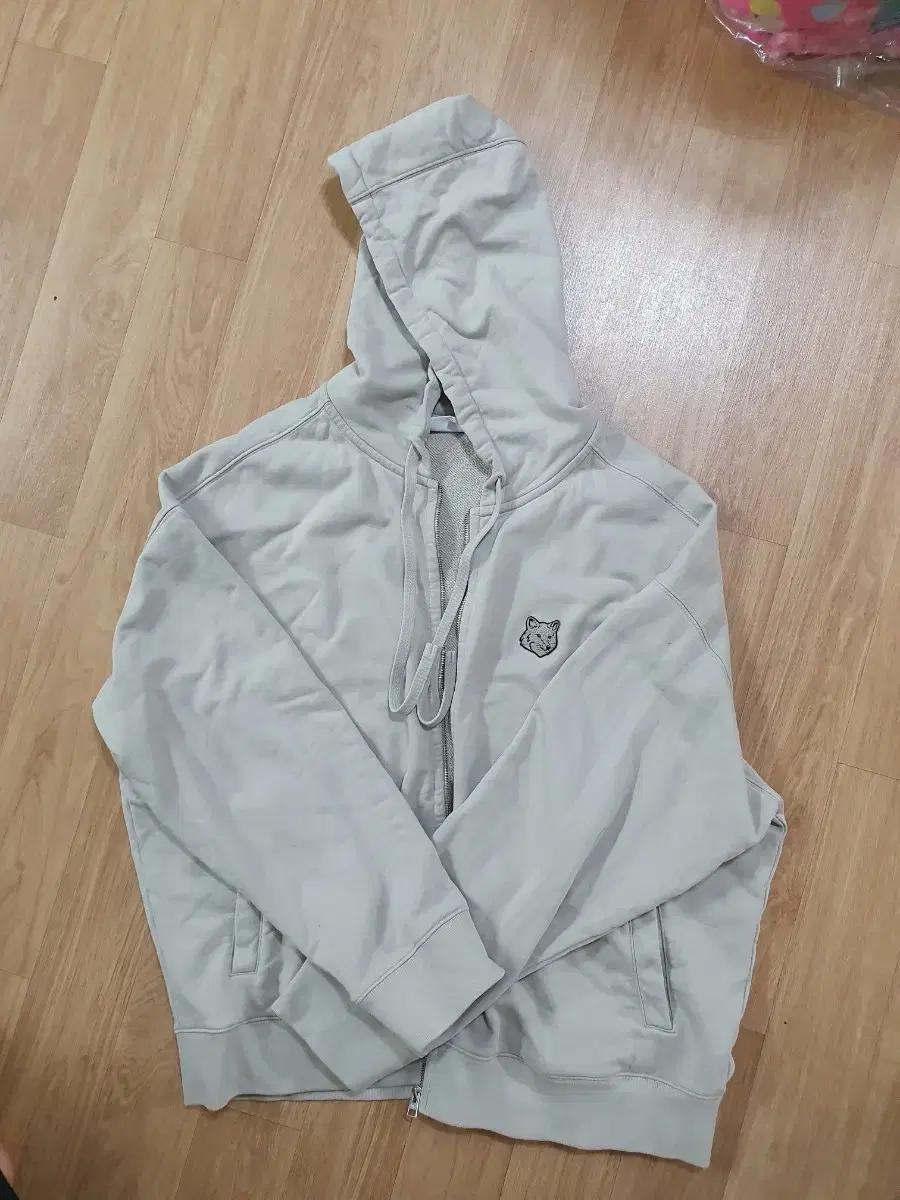 (L)메종키츠네 폭스 헤드 후드집업 아이보리