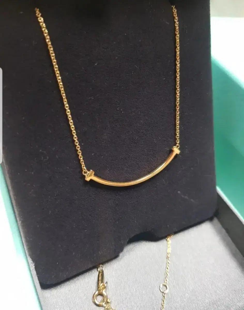 티파니앤코 스마일 목걸이 엘로우골드 18k 정품 티파니 목걸이