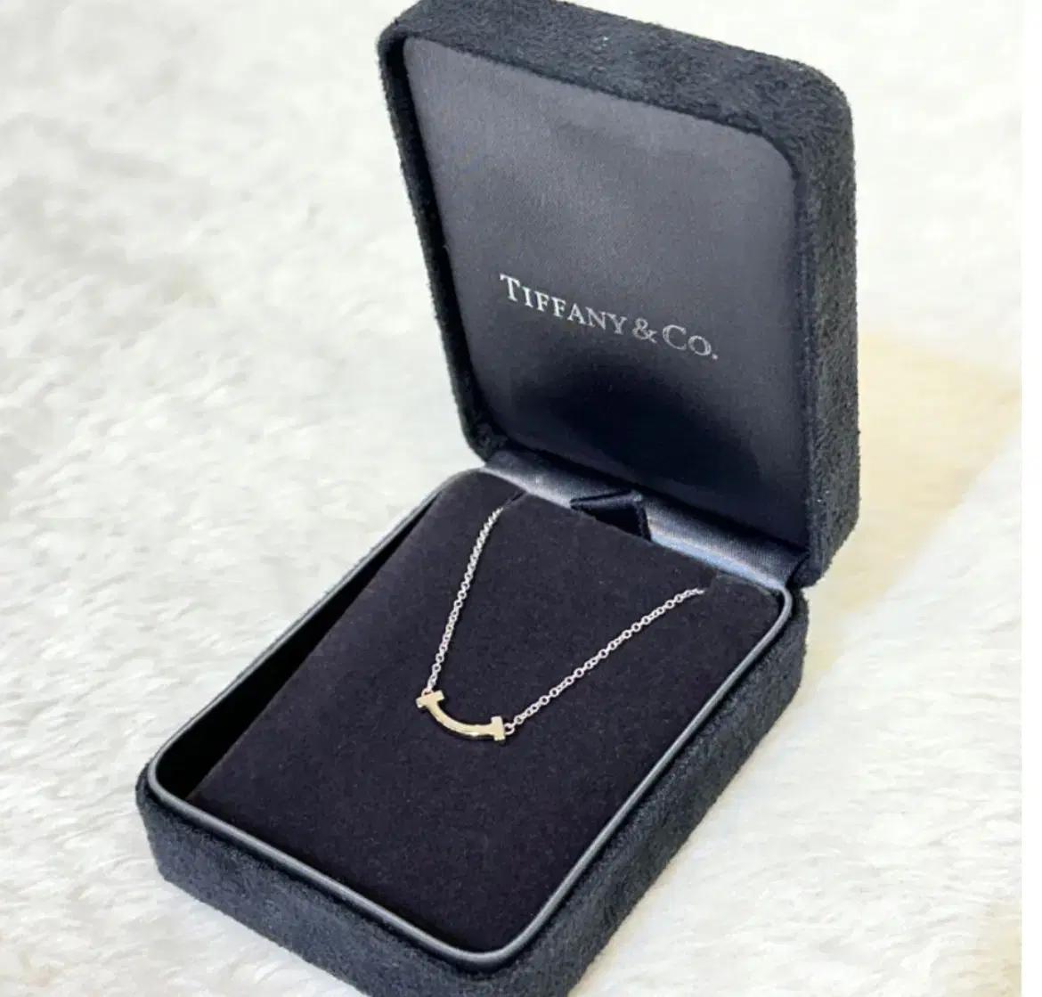 티파니앤코 미니 스마일 목걸이 18k 화이트골드 정품