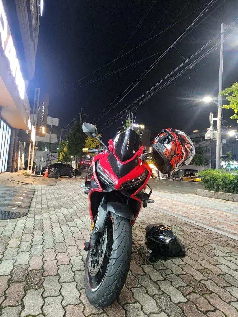 CBR650r팔아요