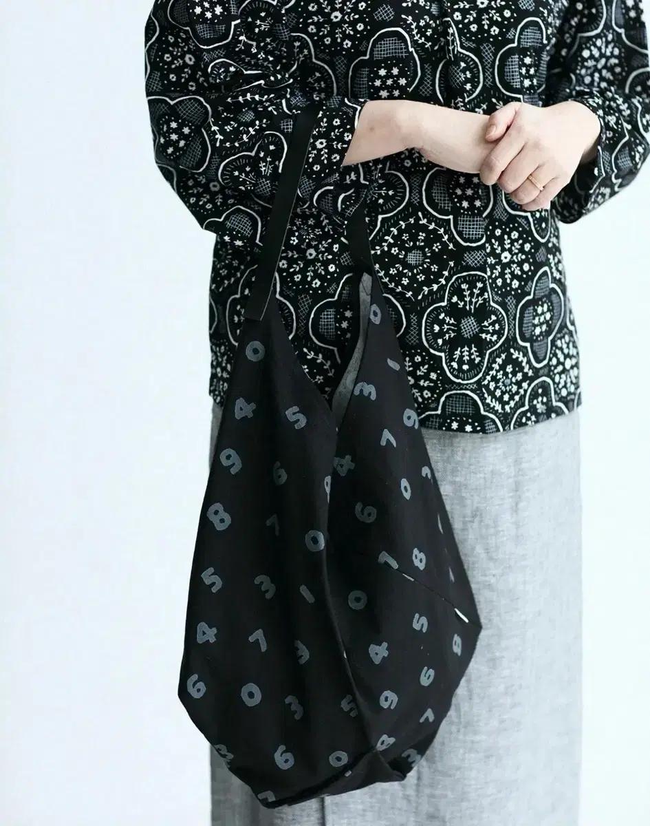 소우소우 숄더백