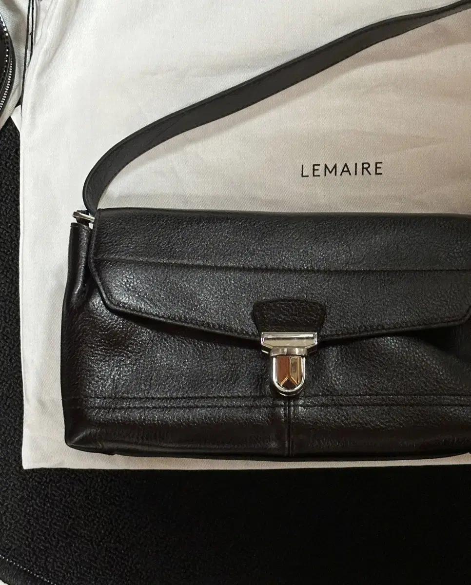 백화점구매르메르 플랩 레더 숄더백 블랙