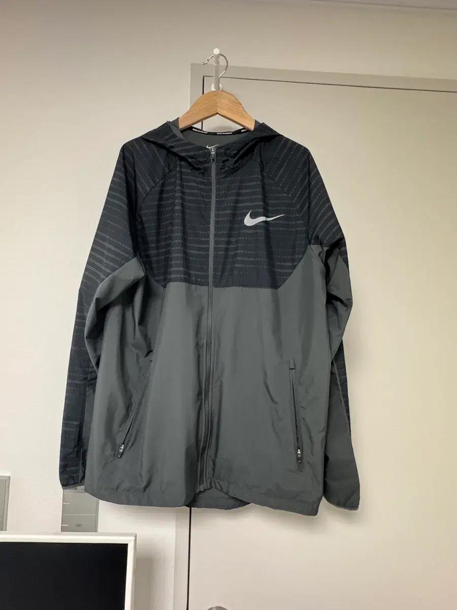 나이키 바람막이 자켓 L