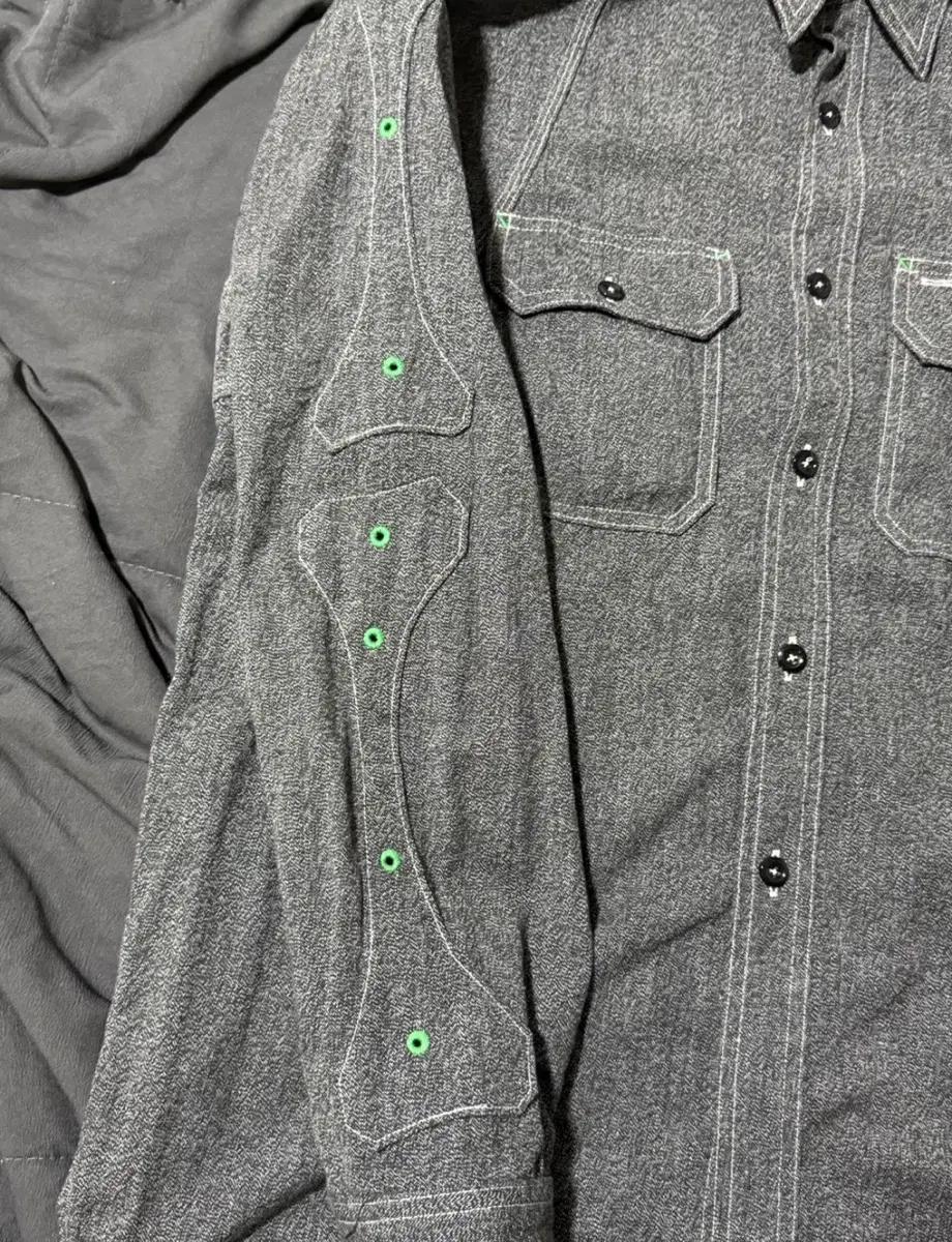 캐피탈 본 셔츠