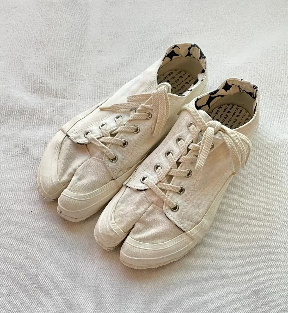 SOUSOU 소우소우 타비슈즈 캔버스 스니커즈