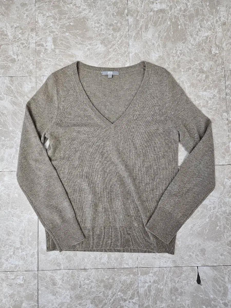 유니클로 캐시미어100 브이넥니트 M