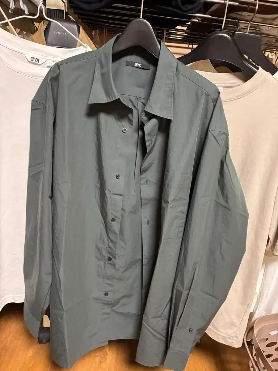 유니클로C 브로드클로스오버사이즈 셔츠