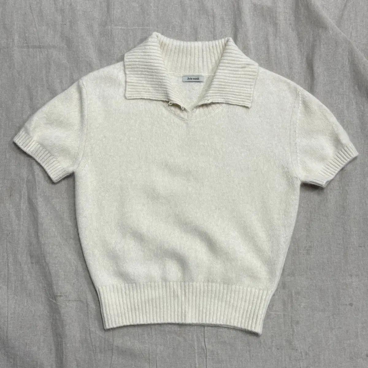 아비에무아 메리노울 카라 니트2