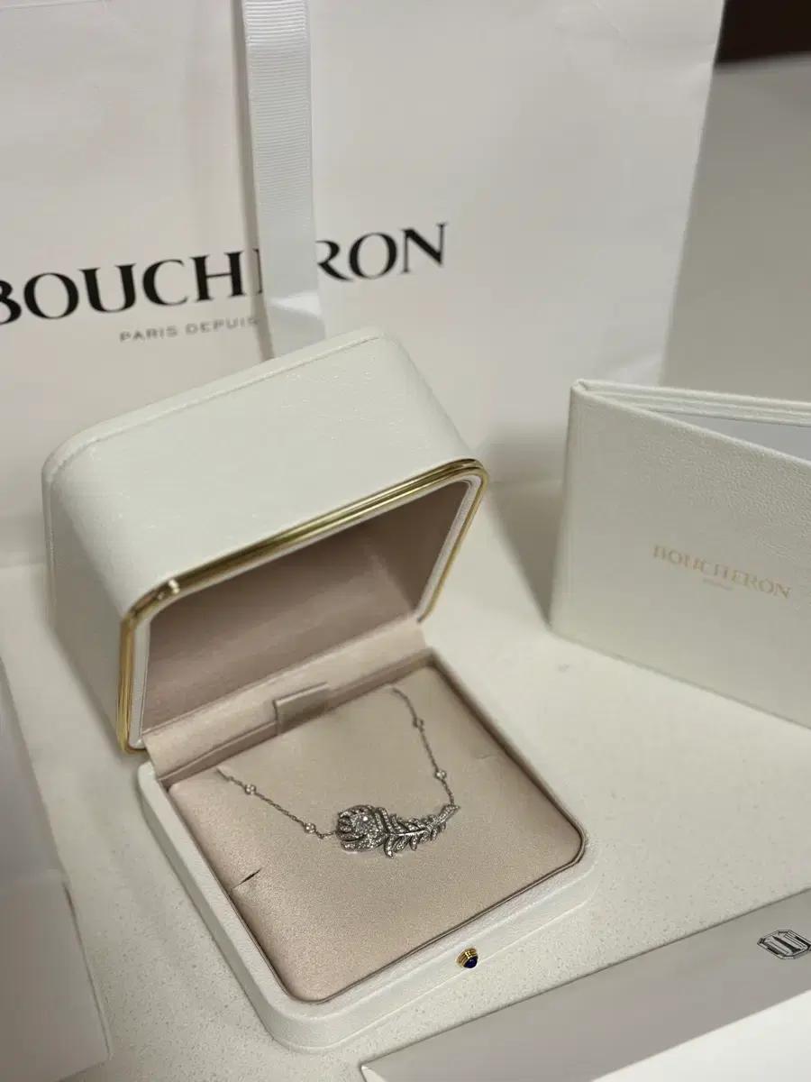 명품 새상품)) 부쉐론 플륌드펑 목걸이 풀박스 풀세트 +보증서,영수증