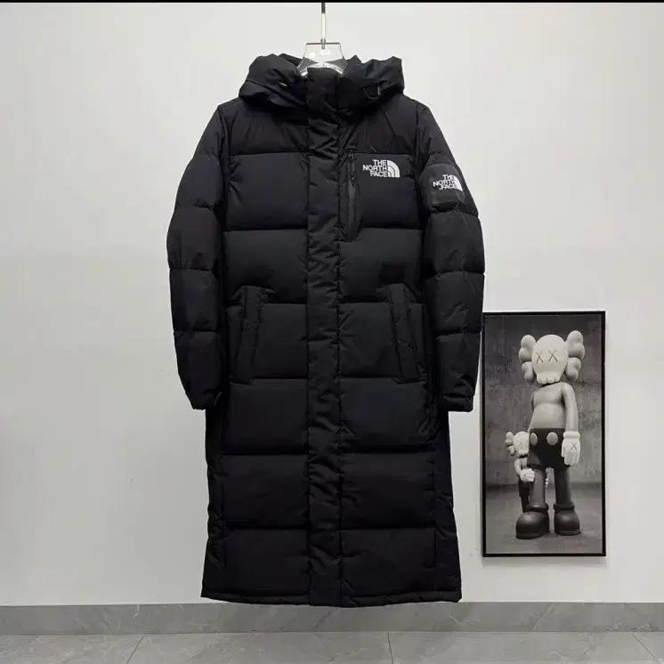 the north face노스페이스 남성 롱패딩입니다. 검정색상이라 어디