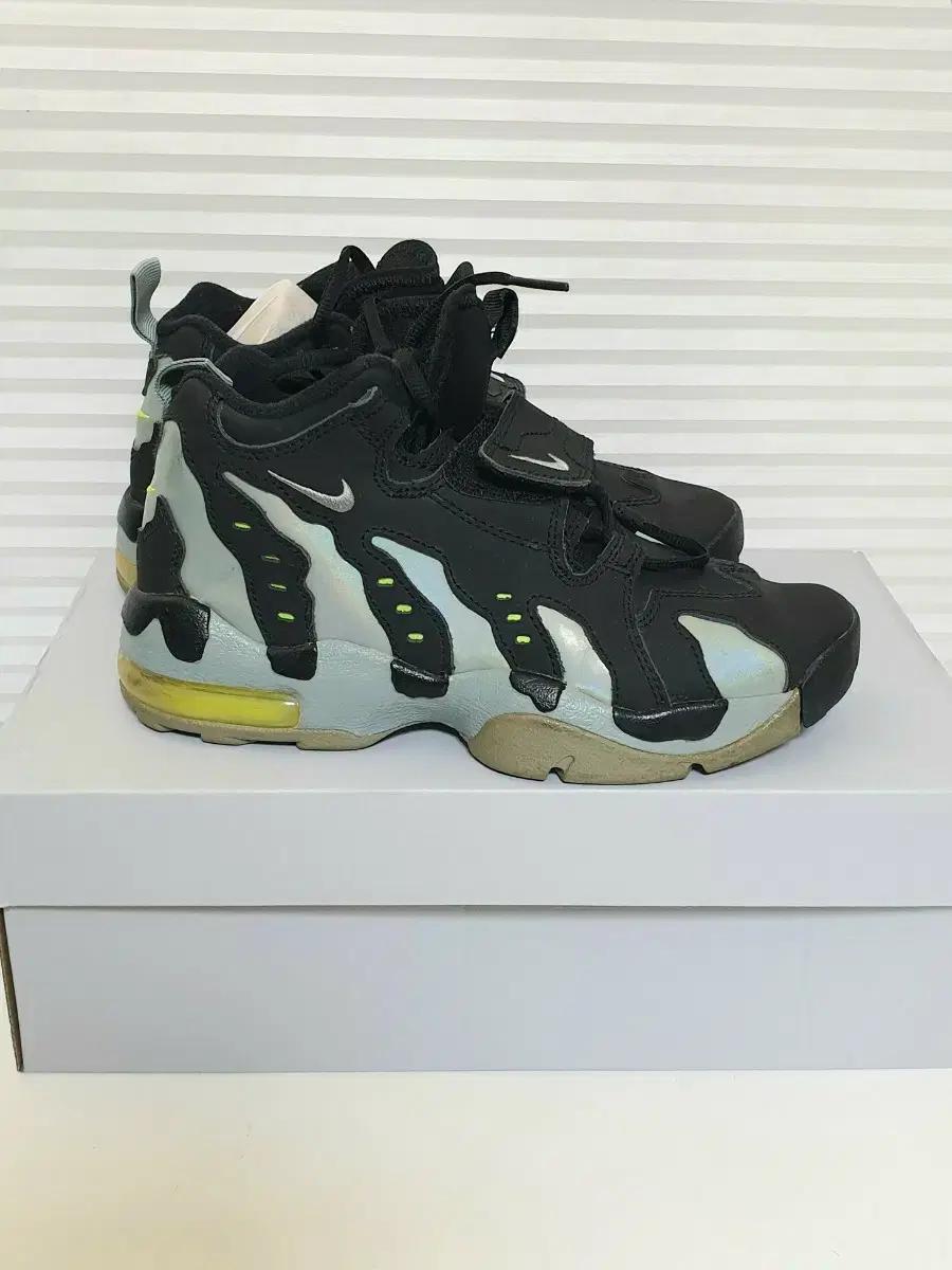 (235) 상태좋은 나이키 에어맥스 96디온샌더스