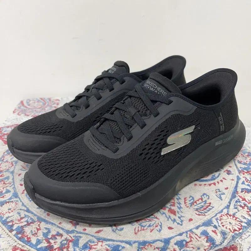 스케쳐스 고워크 아치핏 운동화 런닝화 245 E00663