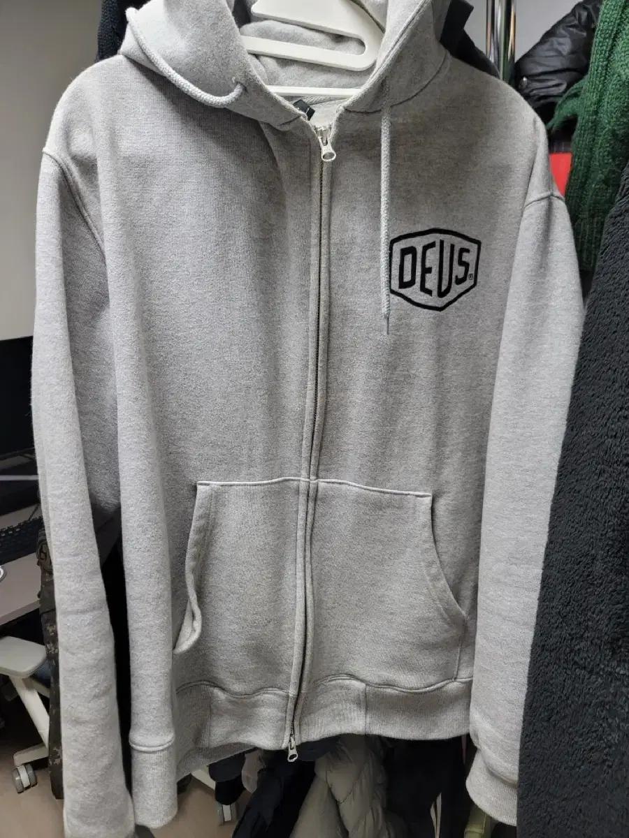 데우스 엑스마키나 서울 L 그레이 후드집업 판매