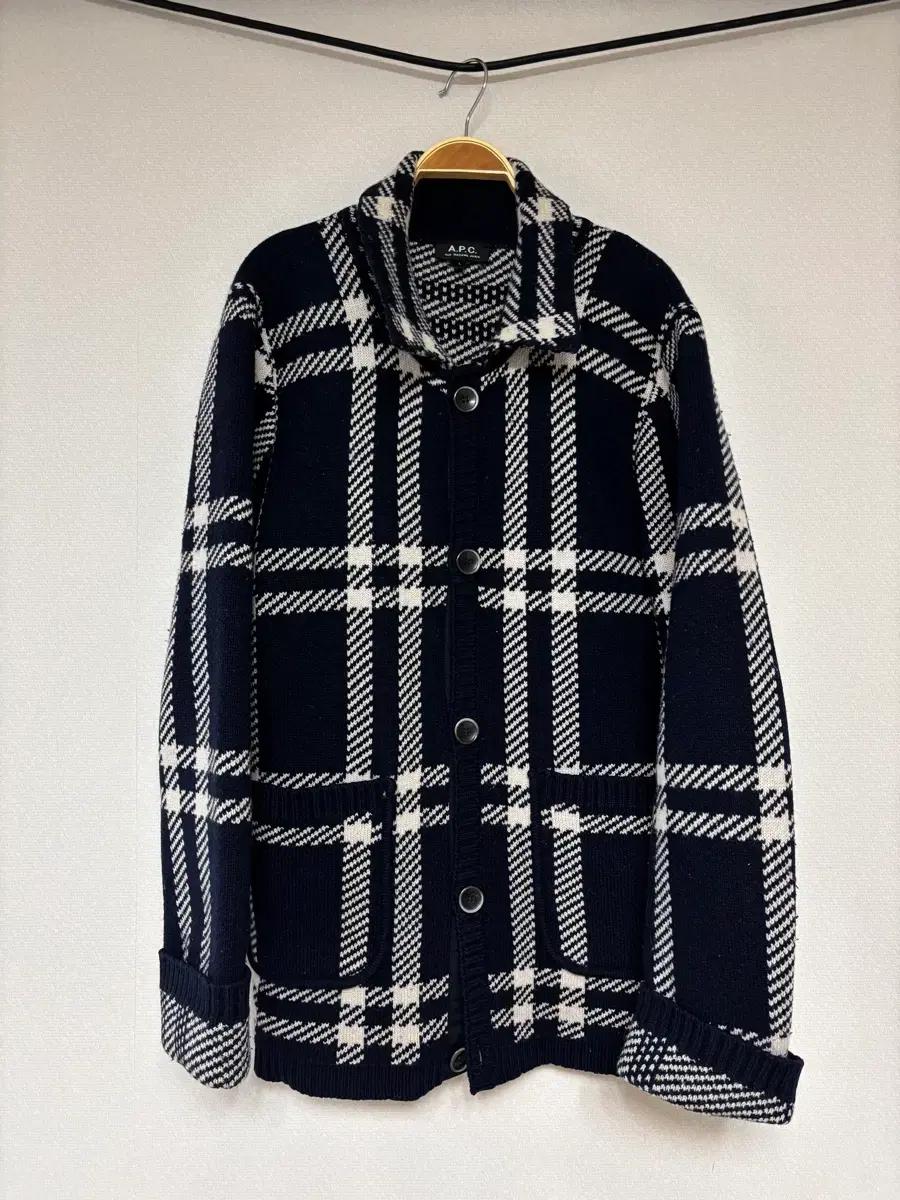 A.P.C. 아페쎄 체크 카라 니트 가디건 3사이즈 판매