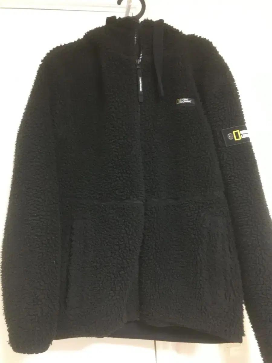 내셔널지오그래픽 검정색 뽀글이 플리스