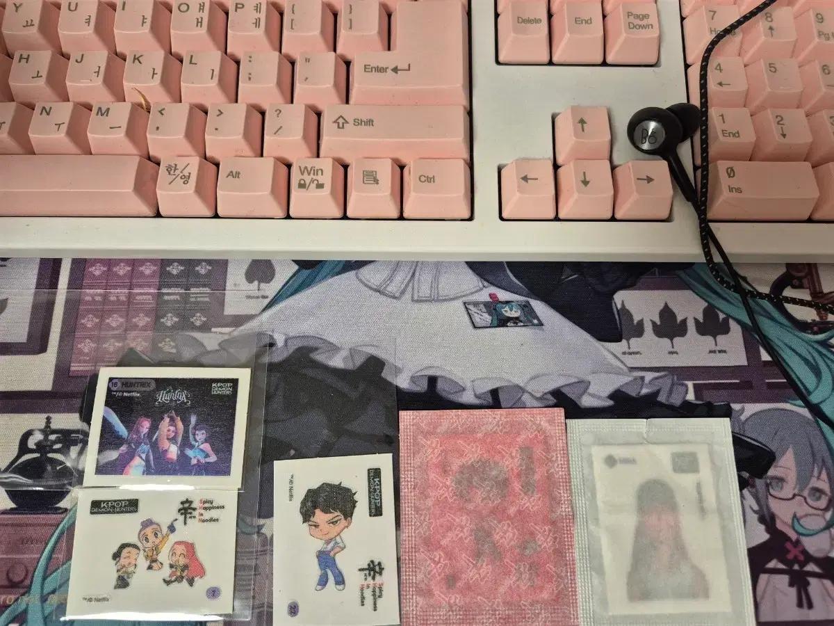 케데헌 케이팝 데몬 헌터즈 띠부씰 일괄 교환 니케 트릭컬