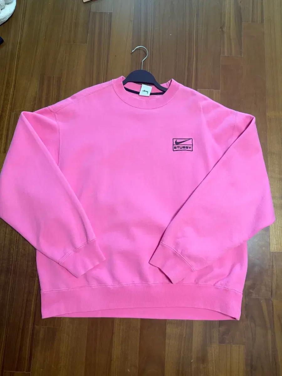 나이키 스투시 맨투맨 핑크 L