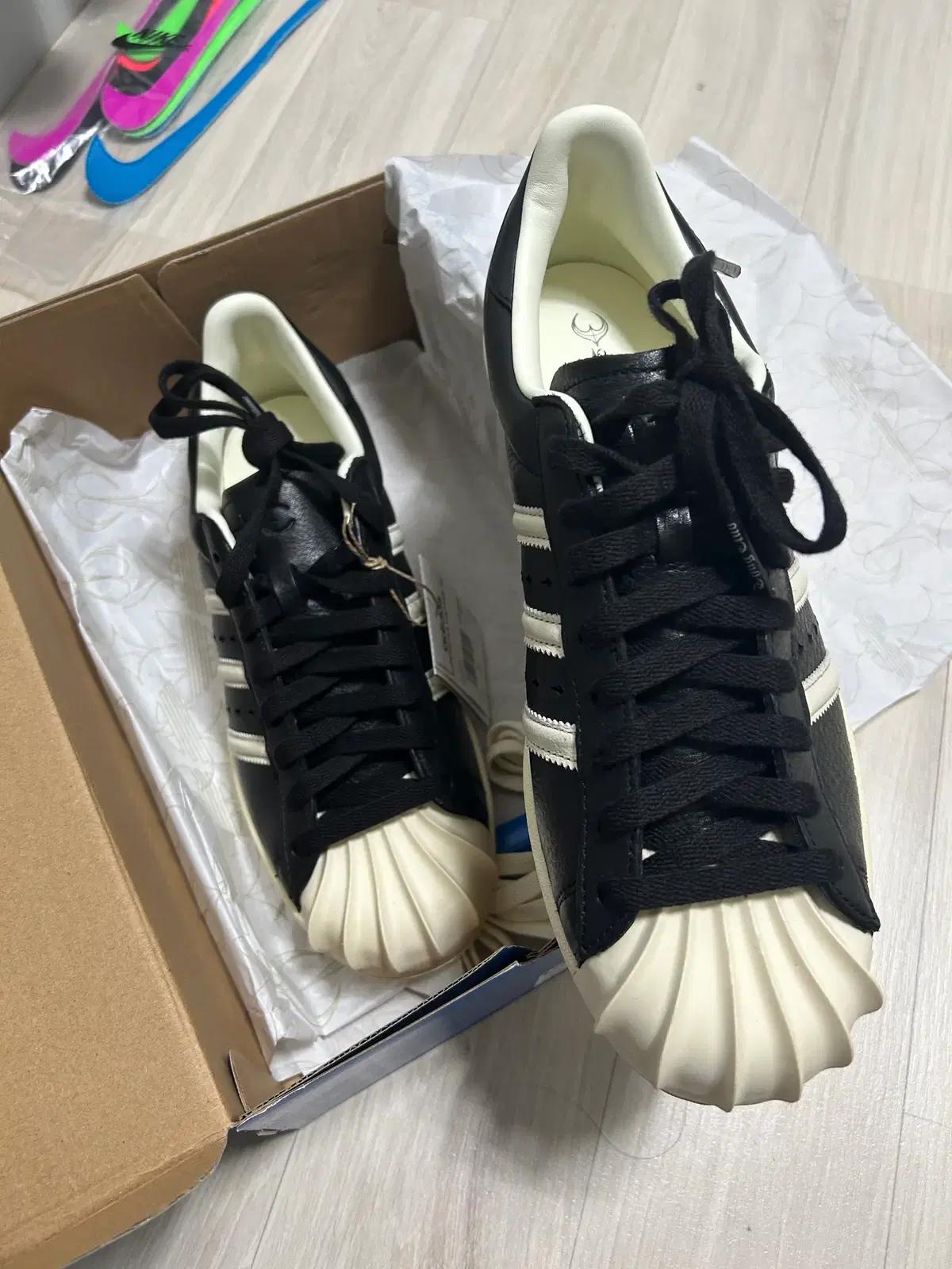 아디다스 슈퍼스타 떠그클럽 블랙 280