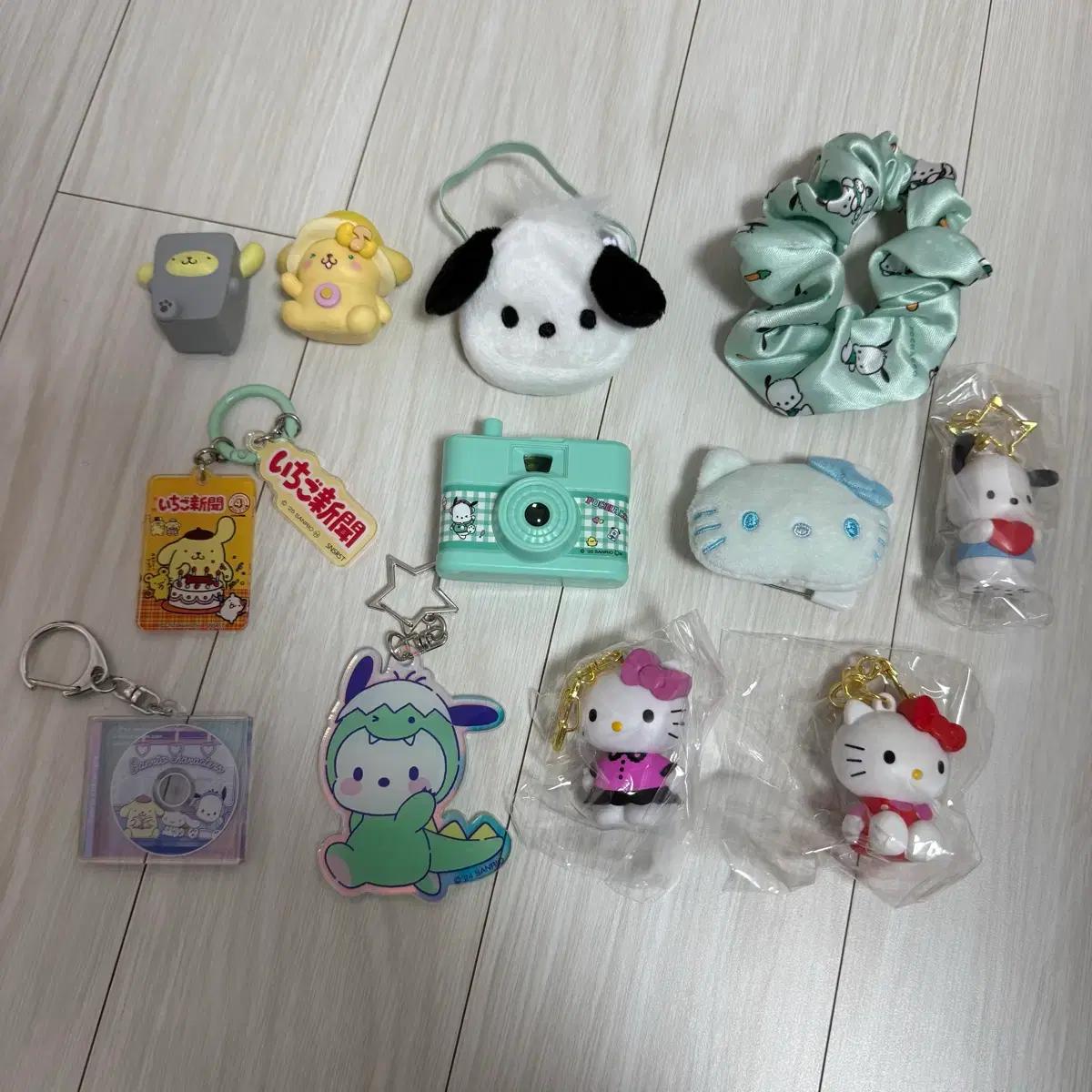 산리오 키티 폼폼푸린 포차코 키링 가챠 랜덤 굿즈