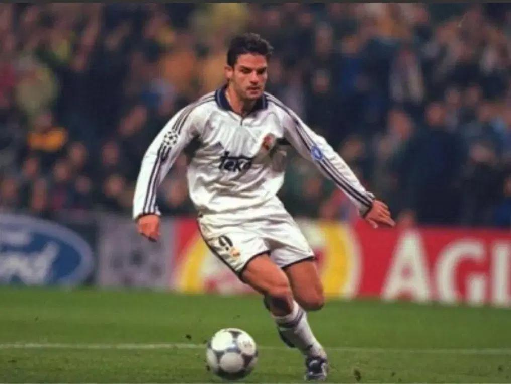 99 00 레알마드리드 긴팔 유니폼 구합니다