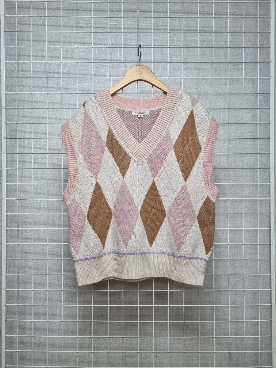 써스데이아일랜드 니트베스트 니트조끼