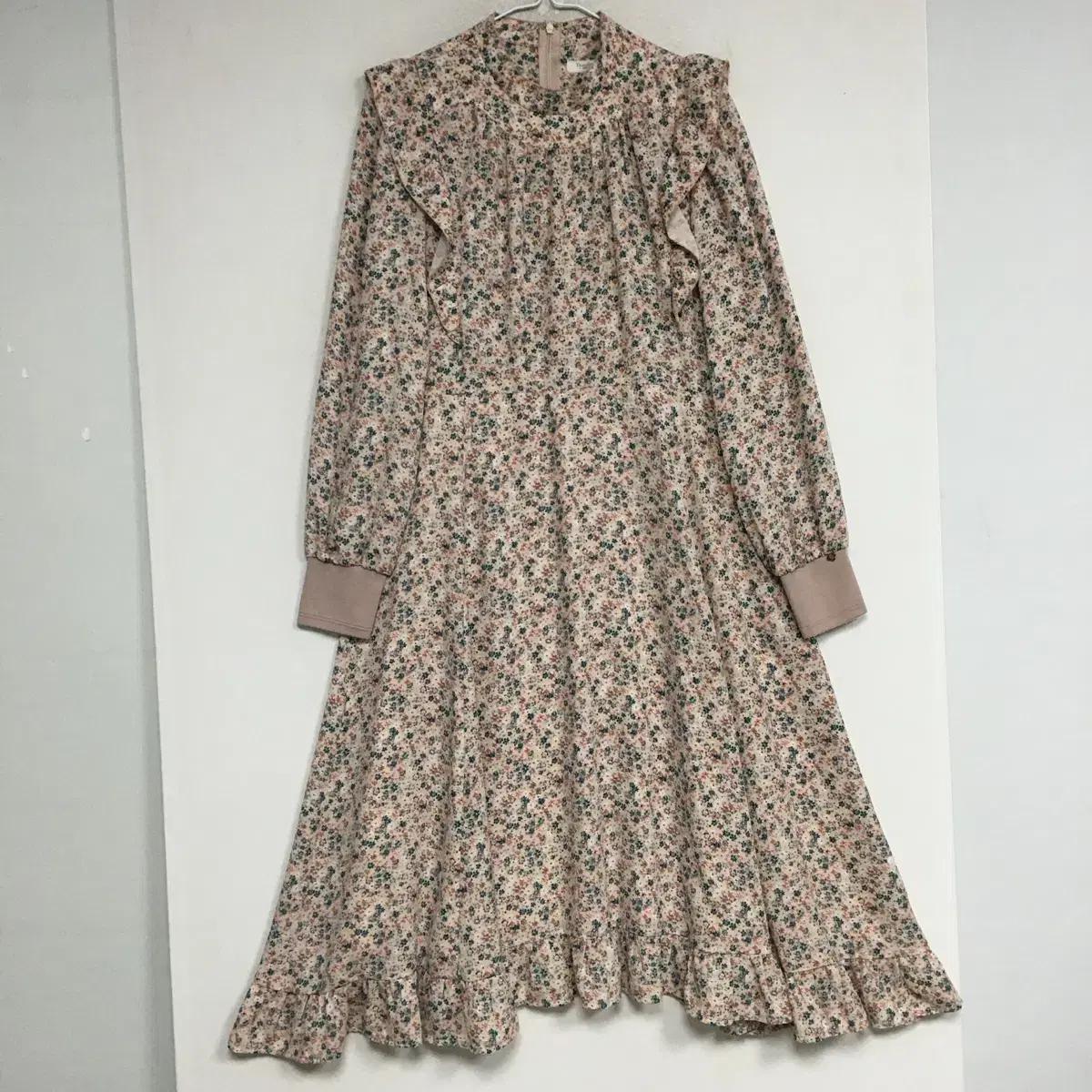 써스데이아일랜드 플라워 플레어 원피스 S