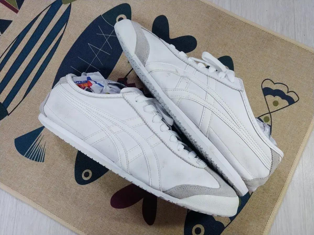 270 / 오니츠카타이거 멕시코 66 운동화