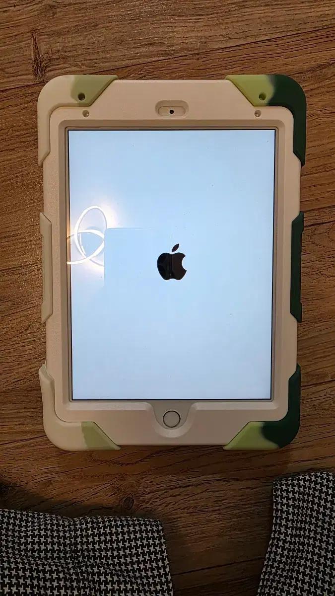 아이패드 미니 5세대 64GB 셀룰러 + 애플펜슬 1세대 일괄판매