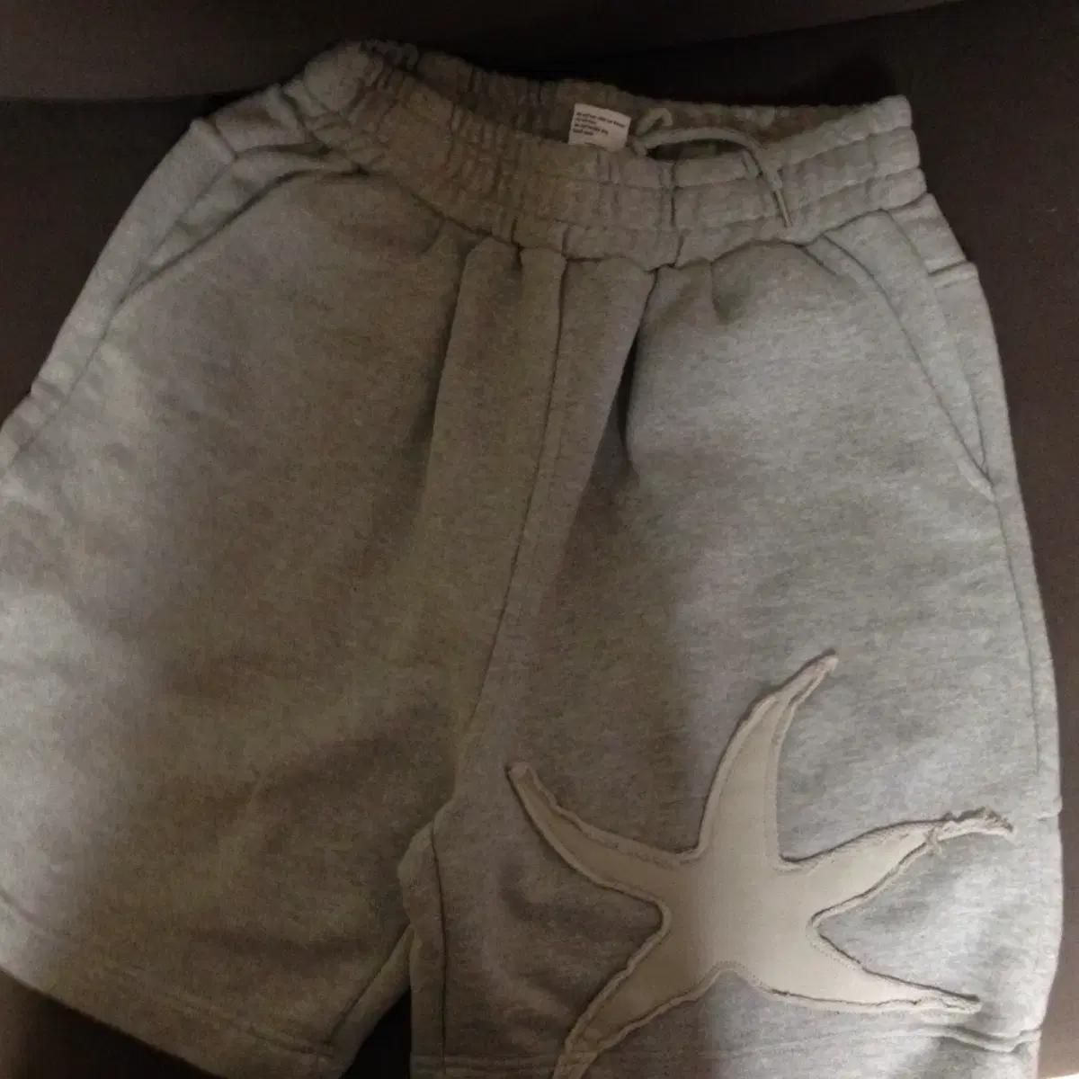 더콜디스트모먼트 버뮤다 팬츠