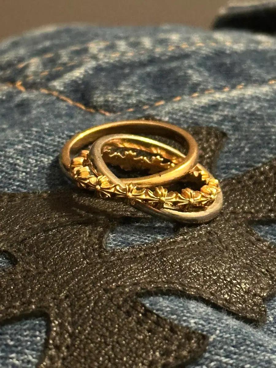 크롬하츠 22k 골드 타이니 트리플 밴드 링