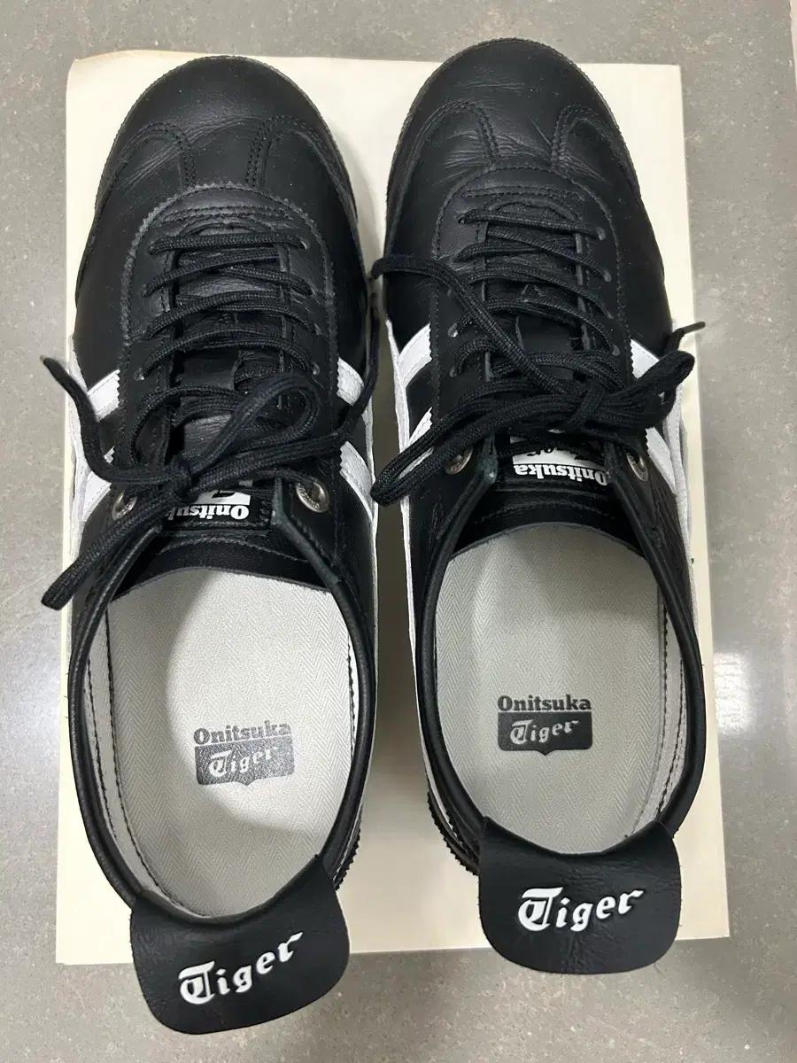 오니츠카타이거 멕시코 66 SD 블랙 235