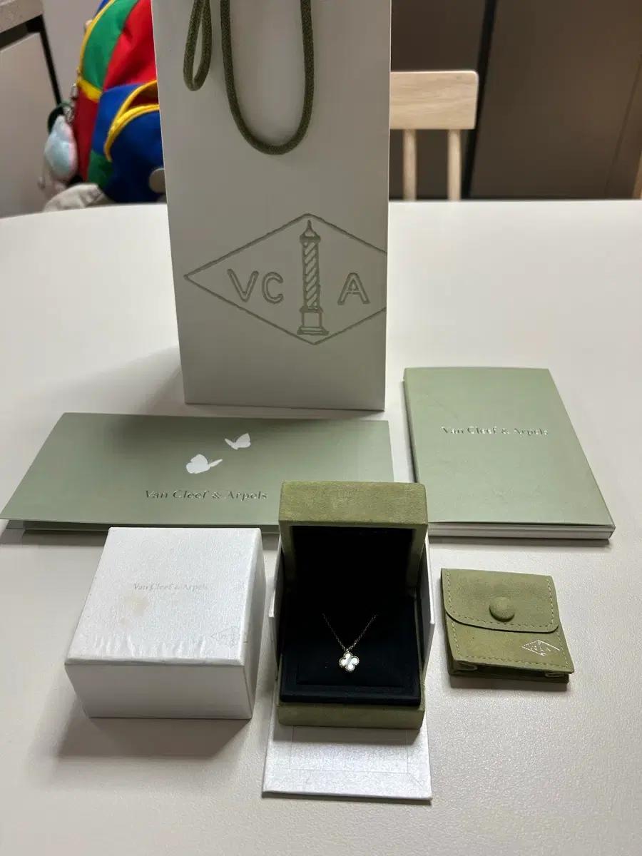 반클리프 스윗 목걸이 판매해요.