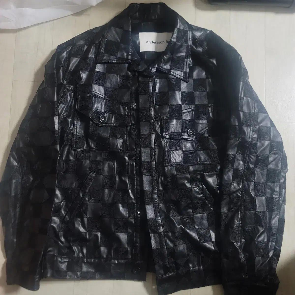 앤더슨벨 체커보드 레더 트러커 S