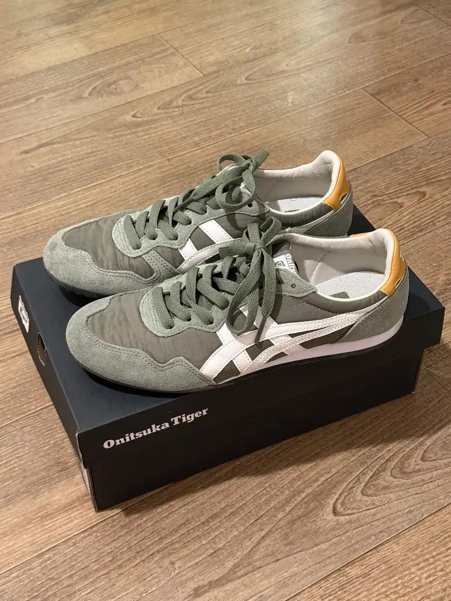 오니츠카타이거 운동화 올리브 235