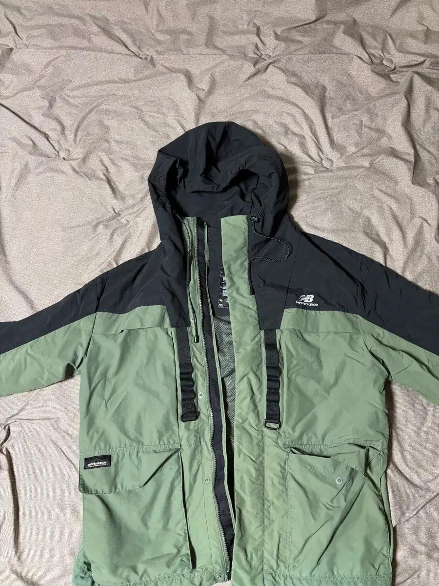 뉴발란스 바람막이 XL