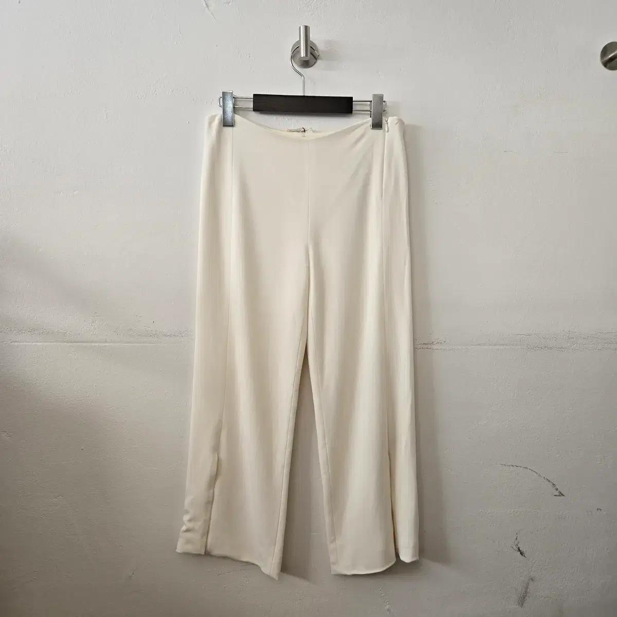더로우 아이보리 팬츠