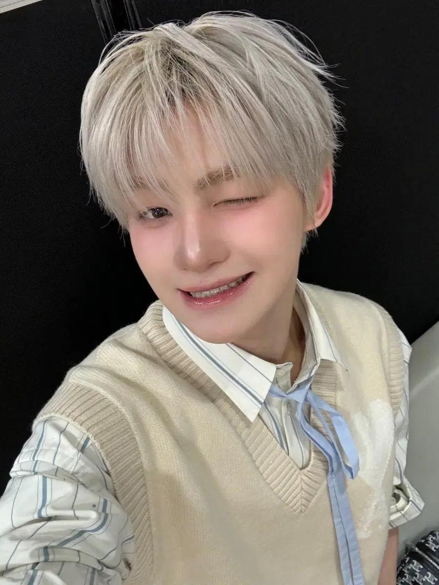 투어스 생일 아크릴 전 멤버