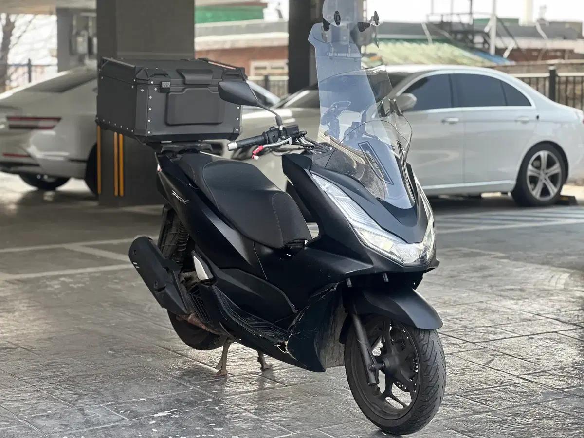 혼다 PCX125 ABS 좋은상태 알류미늄 탑박스 배달 풀셋 판매합니다