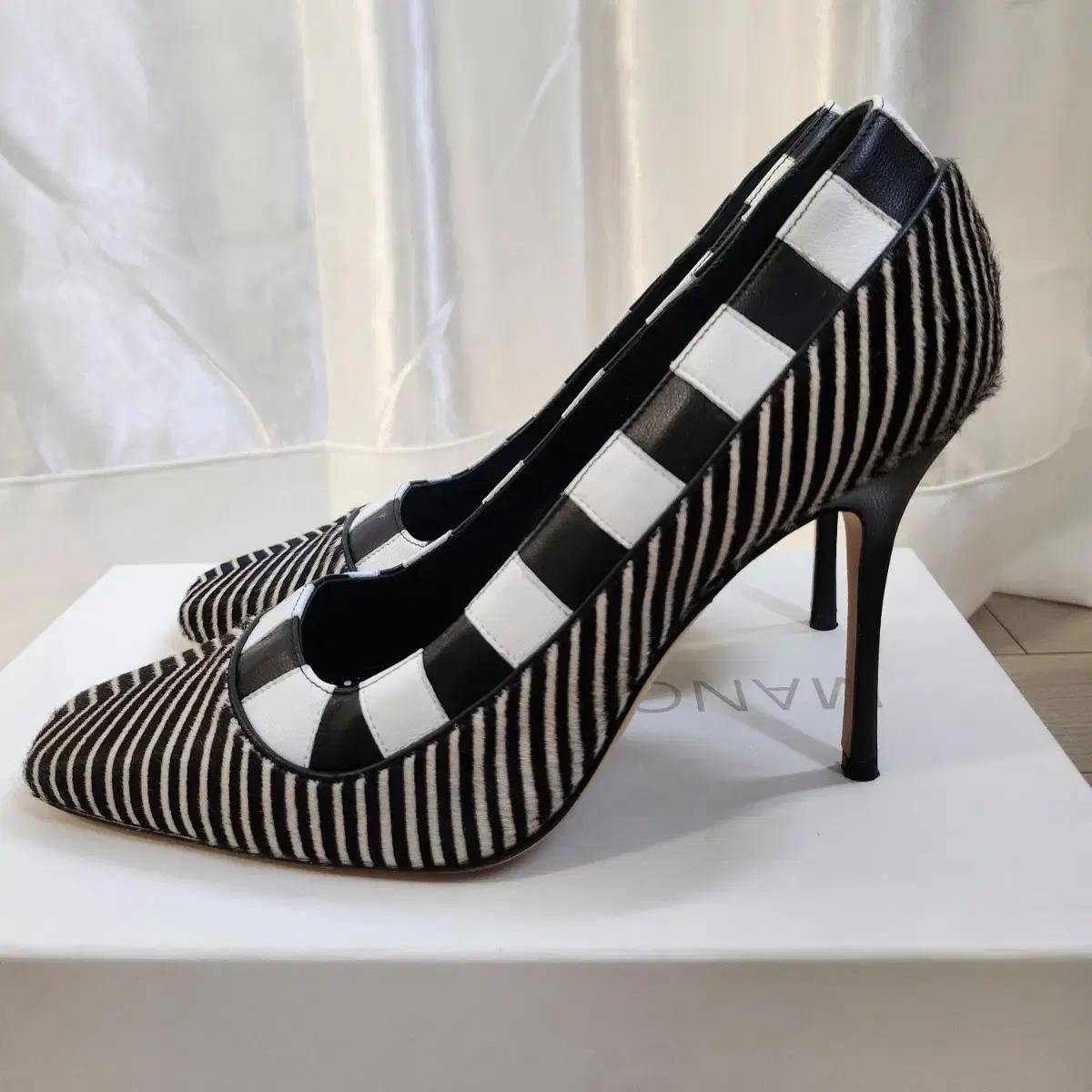 MANOLO BLAHNIK 마놀로블라닉 하이힐